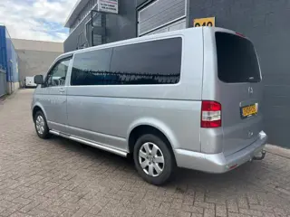 Foto 12 van Volkswagen Transporter 2.5 TDI 340 4Motion Trendline DC