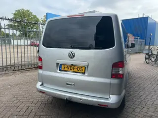Foto 15 van Volkswagen Transporter 2.5 TDI 340 4Motion Trendline DC