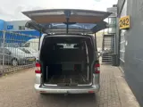 Foto 26 van Volkswagen Transporter 2.5 TDI 340 4Motion Trendline DC