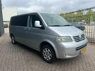 Foto 17 van Volkswagen Transporter 2.5 TDI 340 4Motion Trendline DC