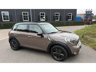 Foto 11 van Mini Countryman 1.6 Cooper S AUTOMAAT APPLE-CARPLAY PANORAMDAK NAVI XENON 17"LM