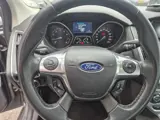 Foto 27 van Ford Focus Ford Focus 1.6 TI-VCT First Edition-SEDAN