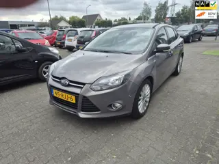 Ford Focus Ford Focus 1.6 TI-VCT First Edition-SEDAN