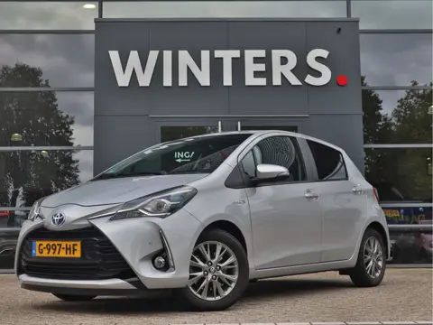 Toyota Yaris 1.5 Hybrid Dynamic | All-season banden | afneembare trekhaak | Clima control |