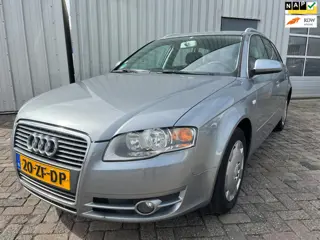 Audi A4 Avant 2.0 TDI Pro Line Business - Koppeling defect, Rondom gebruikersschade, rookt wit
