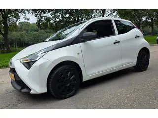 Foto 11 van Toyota Aygo 1.0 VVT-i - NL Auto - 2e Eigenaar - 69.200 KM -