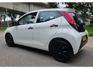 Foto 14 van Toyota Aygo 1.0 VVT-i - NL Auto - 2e Eigenaar - 69.200 KM -