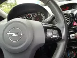Foto 29 van Opel Corsa 1.2-16V '111' Edition MET APK AIRCO