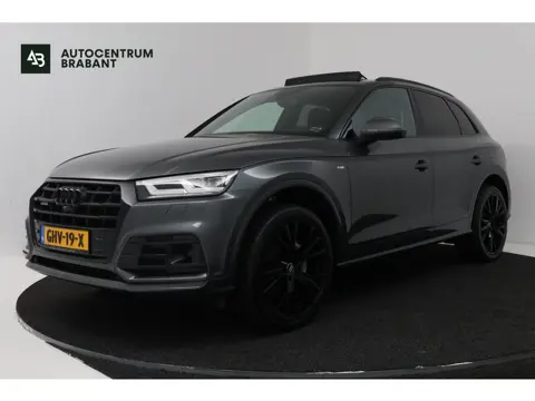 Audi Q5 55 TFSI e quattro Competition (PANORAMADAK, 360 VIEW, STOELVERWARMING, BLACK PAKKET, LED, AD