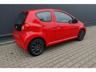 Foto 12 van Toyota Aygo 1.0-12V Access