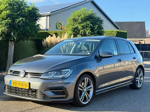Volkswagen Golf 1.6 TDI Highline Business R 2017 Pano/Navi/Clima/Lmv