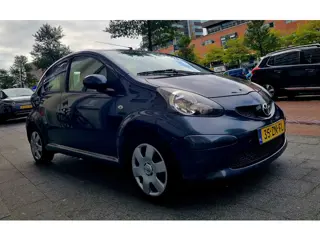 Foto 15 van Toyota Aygo 1.0-12V + 5drs Airco ElecRam Apk