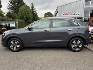 Foto 14 van Kia Niro 1.6 GDi Hybrid DynamicLine | All Season | Dealer onderhouden | Carplay |