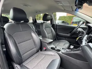 Foto 19 van Kia Niro 1.6 GDi Hybrid DynamicLine | All Season | Dealer onderhouden | Carplay |