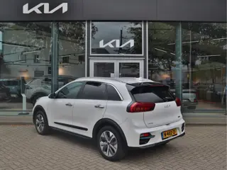 Foto 14 van Kia e-Niro ExecutiveLine 64 kWh | Leder | Memory | JBL | Schuifdak | Stoelventilatie | All-Season |