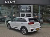 Foto 24 van Kia e-Niro ExecutiveLine 64 kWh | Leder | Memory | JBL | Schuifdak | Stoelventilatie | All-Season |