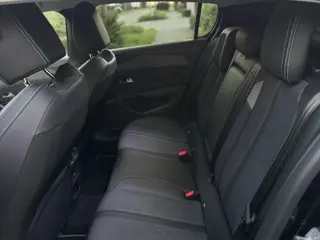 Foto 11 van Peugeot 308 1.2 PureTech Allure| 360camera|Cruise contr|CarPlay|Automaat
