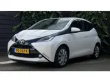 Foto 30 van Toyota Aygo 1.0 VVT-i x-play 2017 AIRCO/PARKEERCAMERA/5-DEURS