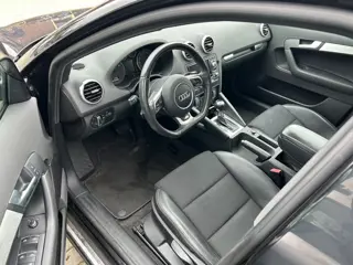 Foto 14 van Audi A3 Sportback 1.4 TFSI Ambition Pro Line S
