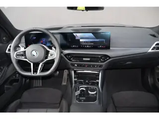 Foto 19 van BMW 3 Serie Touring 330e | 25MY | LCI FACELIFT | BTW-AUTO | ELEK. HAAK | HEAD UP | HARMAN & KARDON |