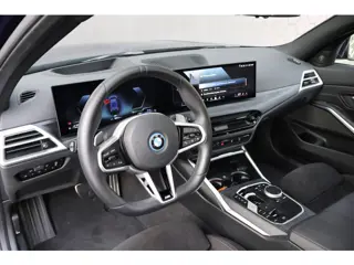 Foto 18 van BMW 3 Serie Touring 330e | 25MY | LCI FACELIFT | BTW-AUTO | ELEK. HAAK | HEAD UP | HARMAN & KARDON |