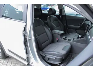 Foto 18 van Kia Niro 1.6 GDi Hybrid DynamicLine |Apple/Android|stoel/stuurverwarming|leder|
