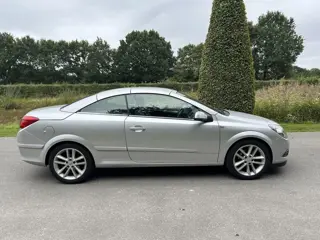 Foto 14 van Opel Astra TwinTop 1.6 Cosmo