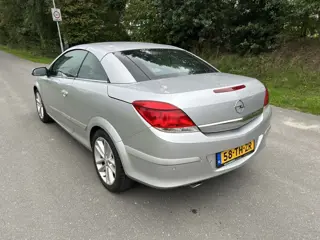Foto 16 van Opel Astra TwinTop 1.6 Cosmo