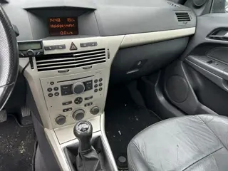 Foto 20 van Opel Astra TwinTop 1.6 Cosmo
