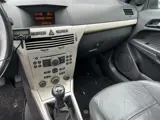 Foto 30 van Opel Astra TwinTop 1.6 Cosmo
