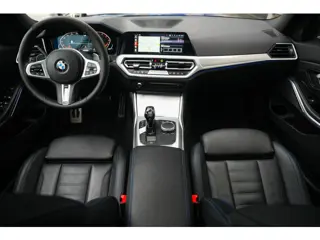 Foto 18 van BMW 3-serie 320i 184 pk High Executive M-Sport / Laser/ Pano-Dak/ ACC/ 360° Camera/ HUD/ H&K/ Keyles