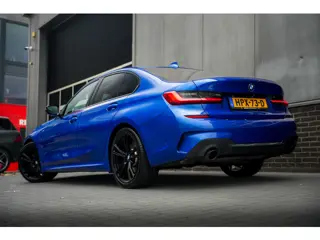 Foto 16 van BMW 3-serie 320i 184 pk High Executive M-Sport / Laser/ Pano-Dak/ ACC/ 360° Camera/ HUD/ H&K/ Keyles