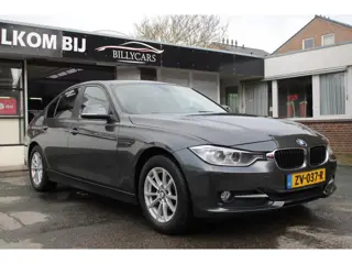 Foto 13 van BMW 3-serie 316i High Executive | Airco | Cruise Control | Elec ramen | Stoelverwarming | Parkeersen