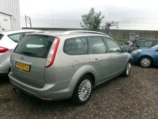 Foto 12 van Ford FOCUS Wagon 1.8 Limited (bj 2010)