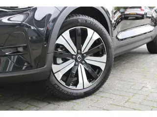 Foto 12 van Volvo XC40 232PK Recharge Ultimate 70 kWh | Schuif/kanteldak | H&K Audio | El. stoelen | Pilot Assis
