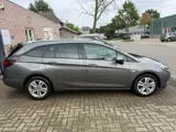 Foto 21 van Opel Astra Sports Tourer 1.0 Online Edition airco camera cruise control