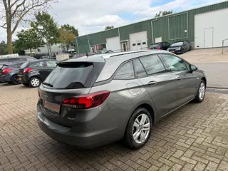 Foto 12 van Opel Astra Sports Tourer 1.0 Online Edition airco camera cruise control