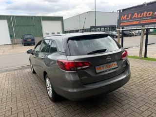 Foto 14 van Opel Astra Sports Tourer 1.0 Online Edition airco camera cruise control