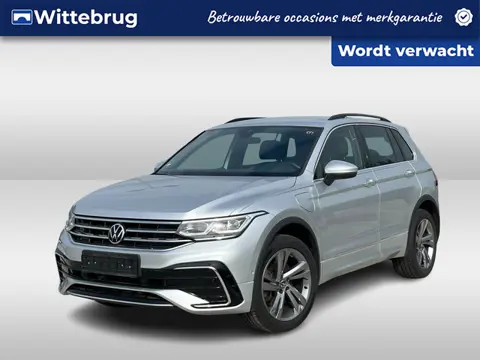 Volkswagen Tiguan 1.4 TSI eHybrid 245pk R-Line DSG Automaat / R-line / App-connect / Parkeersensoren