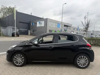 Foto 16 van Peugeot 208 1.6 HDI Allure Navi|Clima|Lagekm|Cruise|Sensoren