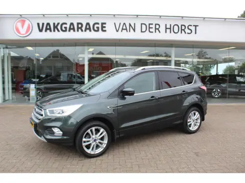 Ford Kuga 1.5 150 pk EcoBoost Titanium Mooie, chique en luxe Ford Kuga, hoge in- en uitstap ! Trekha