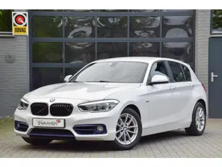 BMW 1-serie 118d Sport | Trekhaak