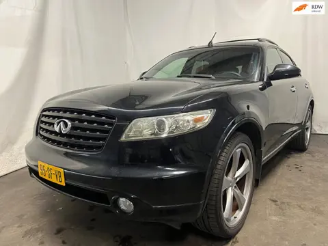 Infiniti FX 45 AWD -Moter tikt na 3000 toeren, Rondom gebruikersschade, Auto start en rijdt