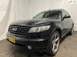 Infiniti FX 45 AWD -Moter tikt na 3000 toeren, Rondom gebruikersschade, Auto start en rijdt