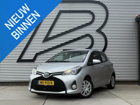 Toyota Yaris 1.5 Hybrid Aspiration Bi-Tone 2e Eigenaar|Clima|Cruise|Trekhaak|Elektr. Ramen|APK tot 0