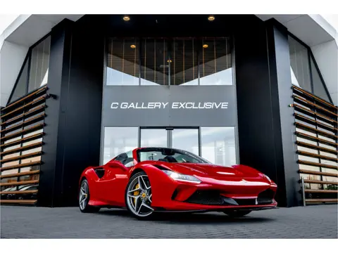 Ferrari F8 Spider 3.9 V8 HELE - Passenger Display | Lift | Carbon
