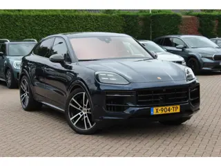 Porsche Cayenne Coupé 3.0 E-Hybrid / SOH 97,1% / Panoramadak / 360Camera / Head-up / Passenger Displ