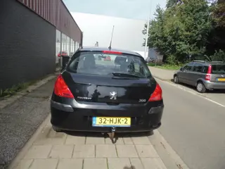 Foto 11 van Peugeot 308 1.6 VTi X-line MET AIRCO TREKHAAK 2009