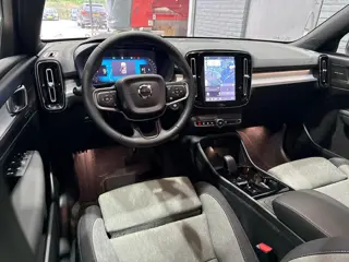 Foto 6 van Volvo XC40 2.0 B3 Plus Black Edition | Harman/Kardon | BLIS | 360° Camera | Pilot Assist | Stoel+Stu