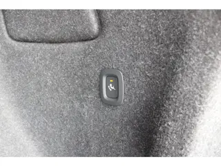 Foto 16 van Volvo XC40 T3 164PK Automaat Inscription | Styling Kit | 360 Camera | 21" LM Velgen | Verw. Voorstoe